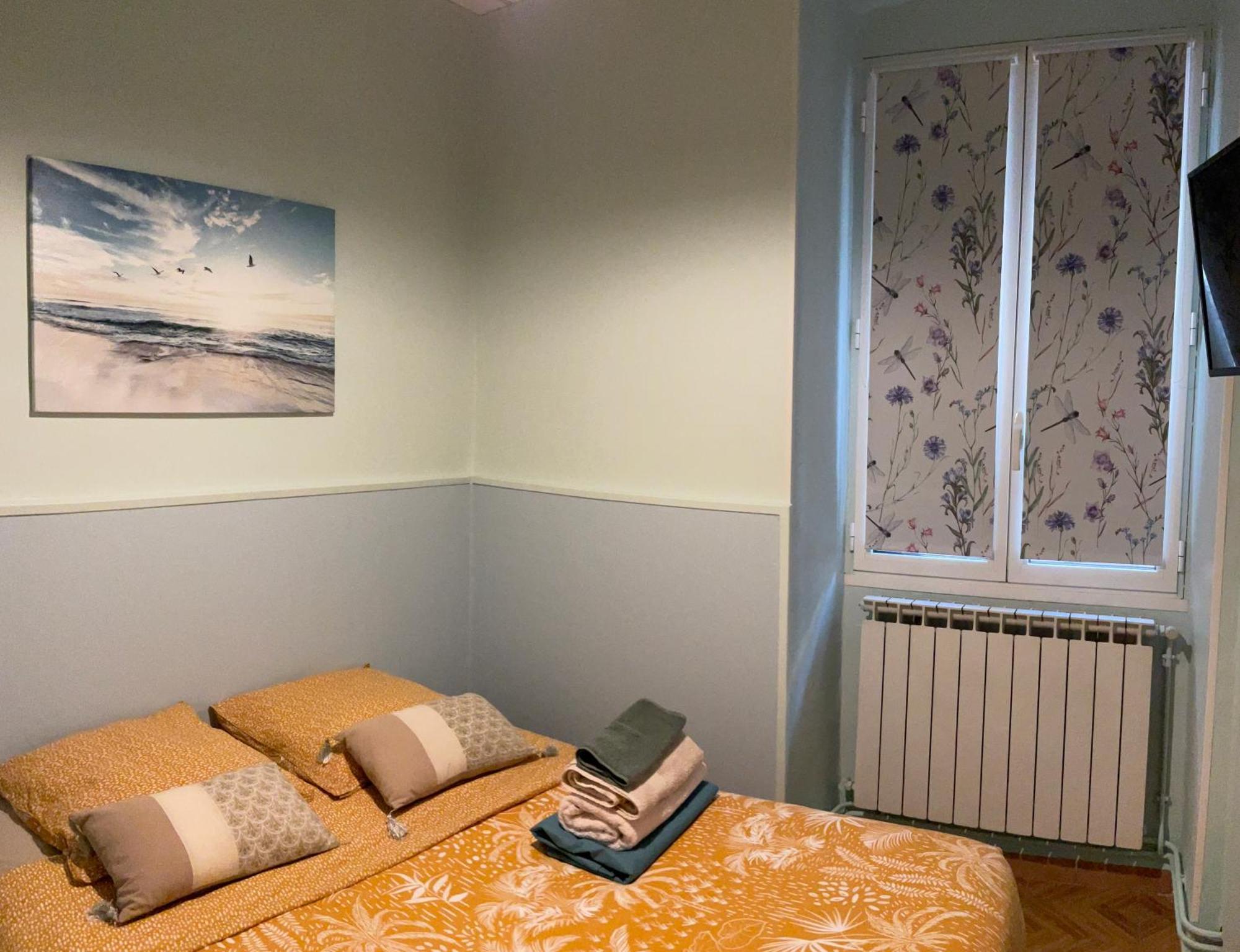 Appartement Cosy - 2 Chambres, Situe En Centre Ville Nice Exterior photo